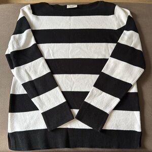 Stripped black and white sweater size M